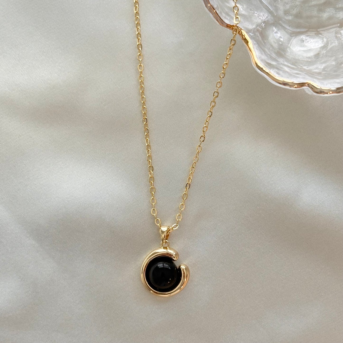 The Weightless Guard Necklace