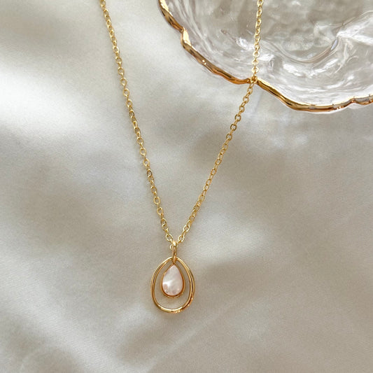 The Pearl Drop Necklace