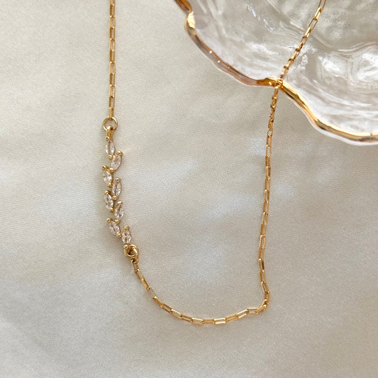 The Line of Bloom Necklace